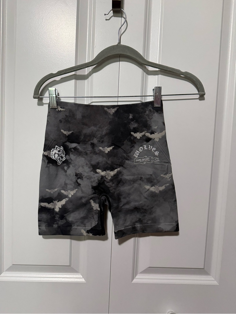 Darc Sport Women's Black & Gray Tie-Dye Bike Shorts